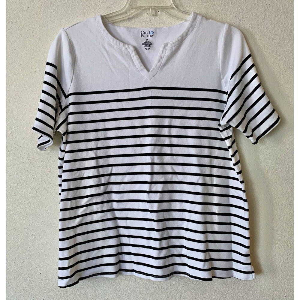 Croft & Barrow Women’s White Black Striped V-Neck Short Sleeve Cotton Tee 1X